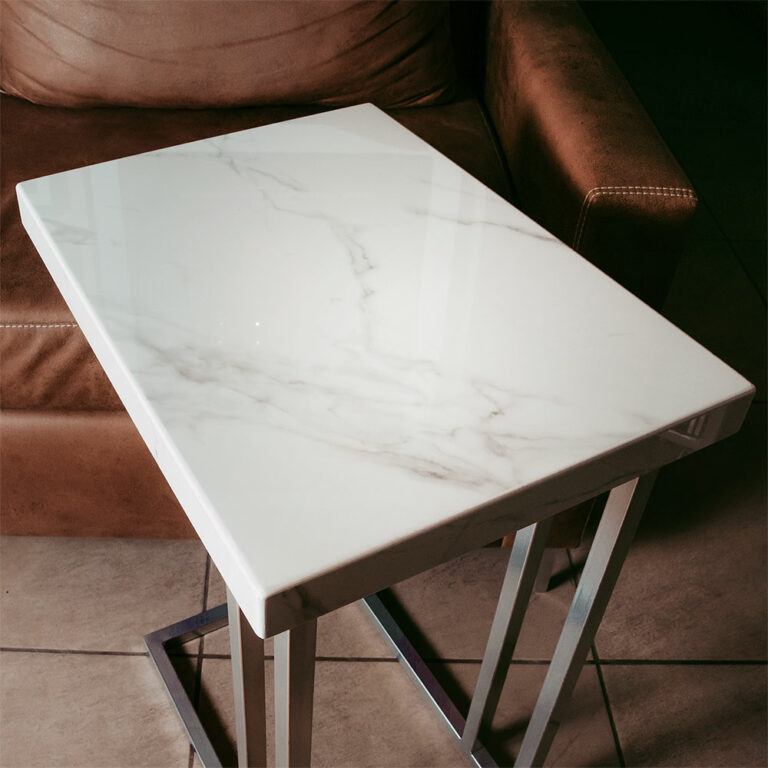 Mesa De Arrime Rectangular Tapa Dekton Natura Con Regrueso de 4 cm y Base Cromada